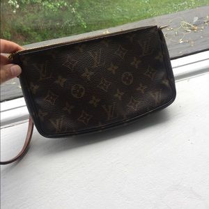 Louis Vuitton Pochette AUTHENTIC Good condition